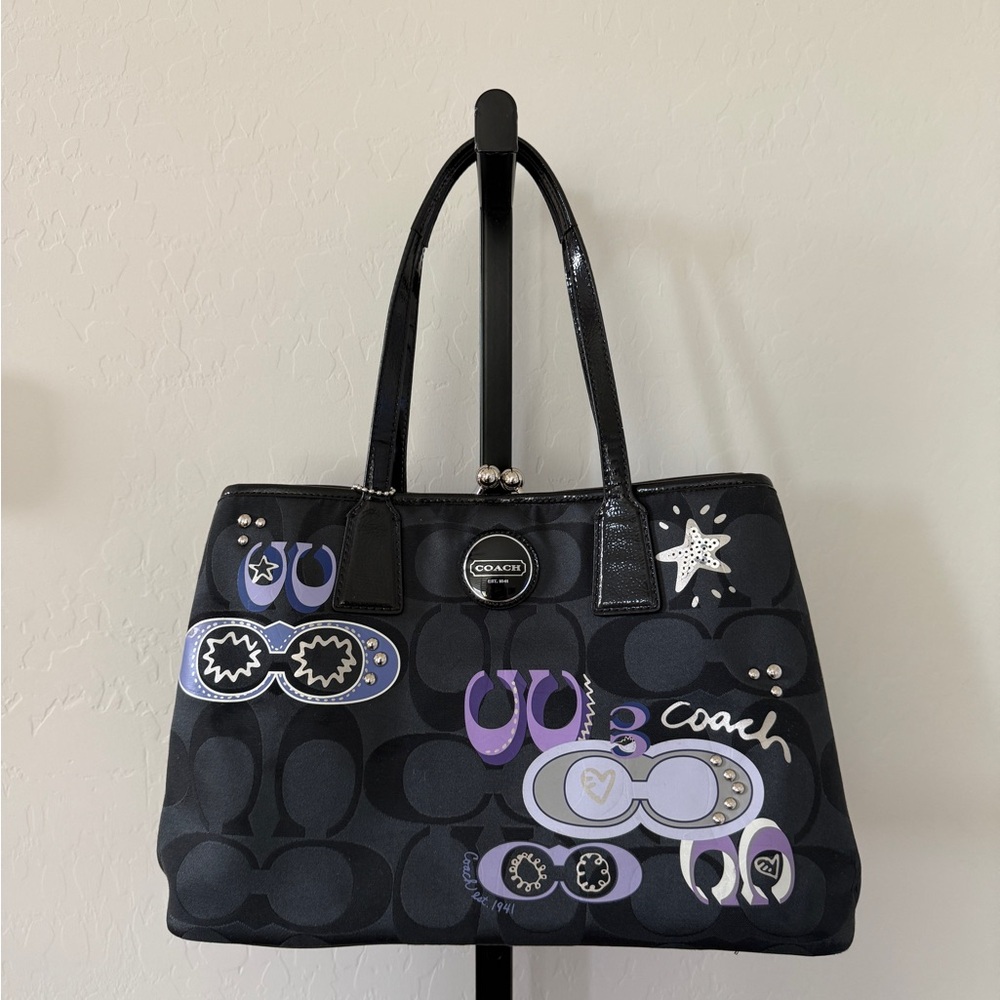 Coach Signature C Canvas Optic Graffiti Kiss Lock Shoulder Bag.